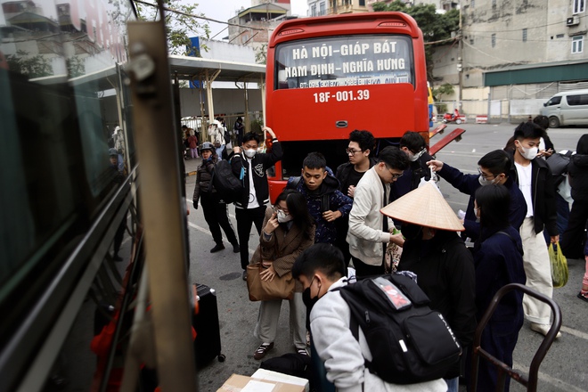 Bến xe Hà Nội ngày cuối nghỉ Tết Dương lịch thế nào?- Ảnh 5.