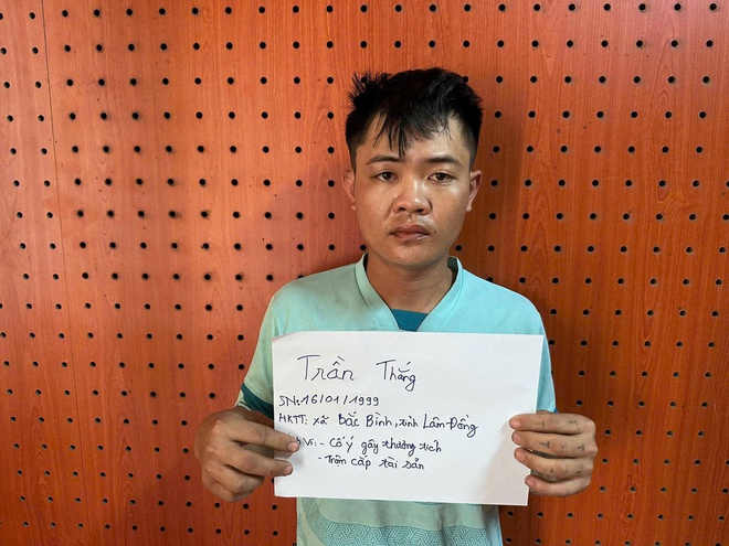 Cầm dao chém người lúc ăn nhậu rồi trộm xe tẩu thoát- Ảnh 2.