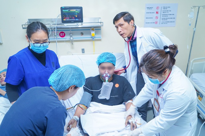 Sức khỏe của 15 người trong vụ cháy ở ngõ 82 Trần Cung đang được điều trị tại Bệnh viện E hiện ra sao?- Ảnh 3. Sức khỏe của 15 người trong vụ cháy ở ngõ 82 Trần Cung đang được điều trị tại Bệnh viện E hiện ra sao?- Ảnh 3.