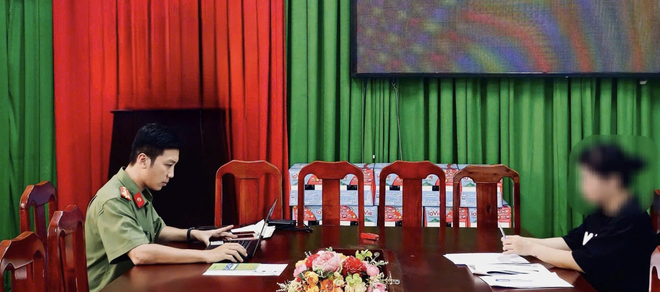 Dùng AI tạo tin giả 'MC Quyền Linh bị bắt tạm giam', 2 đối tượng bị xử phạt- Ảnh 2.