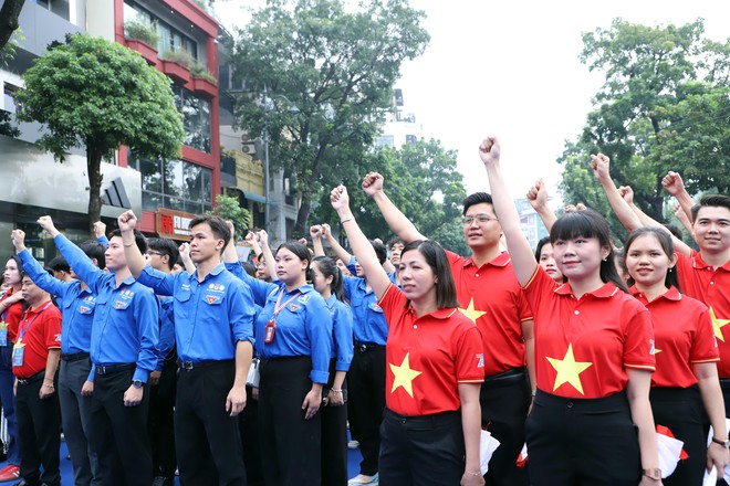 Hơn 2.500 hoạt động về nguồn trong Hành trình 'Tôi yêu Tổ quốc tôi' - Ảnh 11.