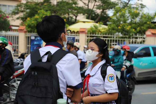 Trong tâm dịch não mô cầu, những bước chân không ngơi nghỉ- Ảnh 11.