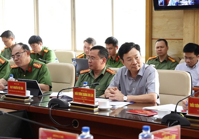Bộ Y tế và Bộ Công an phối hợp tháo gỡ, đẩy nhanh tiến độ chuyển đổi số y tế- Ảnh 12.
