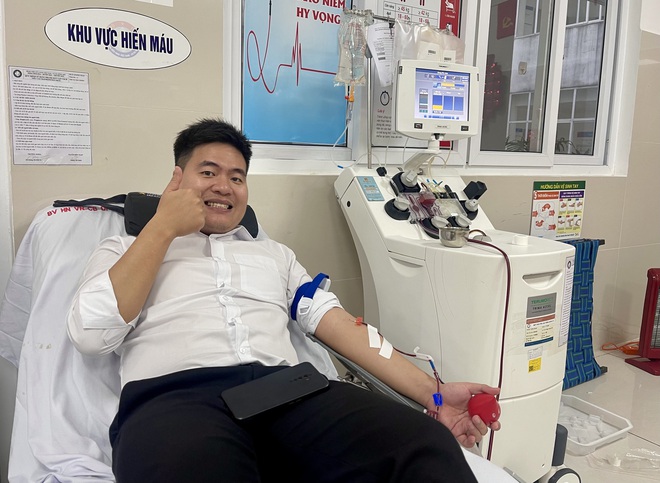 Nguy cơ thiếu máu trong dịp Tết, nhiều cán bộ, nhân viên y tế trao tặng 'giọt hồng' cứu bệnh nhân- Ảnh 6.