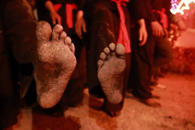 Bước nhảy thiêng của người Dao đỏ đón tổ tiên về ăn Tết- Ảnh 5. Bước nhảy thiêng của người Dao đỏ đón tổ tiên về ăn Tết- Ảnh 5.