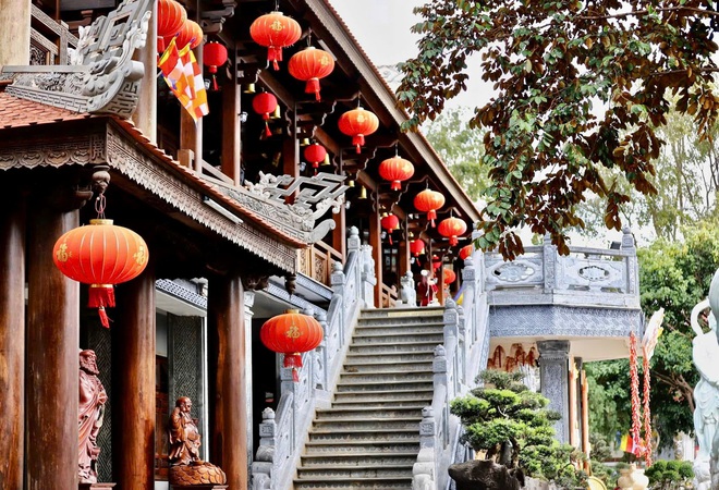 Rộn ràng chụp ảnh Tết tại ngôi chùa cuối cùng Việt Nam được phong Sắc tứ- Ảnh 4.