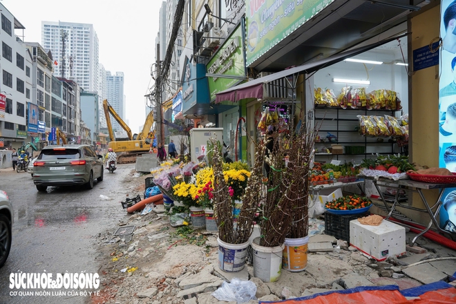 Thi công mở rộng đường Nguyễn Tuân kéo dài, cuộc sống người dân đảo lộn- Ảnh 5.