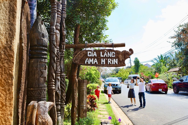 'Buôn cổ giàu đẹp nhất Tây Nguyên' hút khách dịp Tết- Ảnh 5.