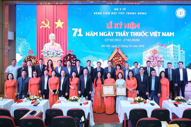 Thứ trưởng Bộ Y tế: Phát triển kỹ thuật chuyên sâu, mũi nhọn chuyên ngành nội tiết- Ảnh 4.