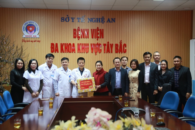 Nghệ An: Bảo đảm đủ thuốc, cấp cứu 24/24 giờ, không gián đoạn điều trị- Ảnh 10.