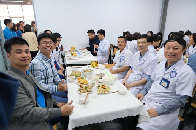 Hàng nghìn suất ăn công đoàn ấm áp trong bệnh viện- Ảnh 4.