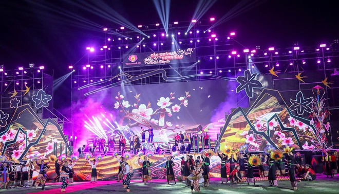 Nghệ An chăm lo Tết vùng cao: Rà soát từng hộ, bảo đảm mọi nhà đều có quà Xuân- Ảnh 5.