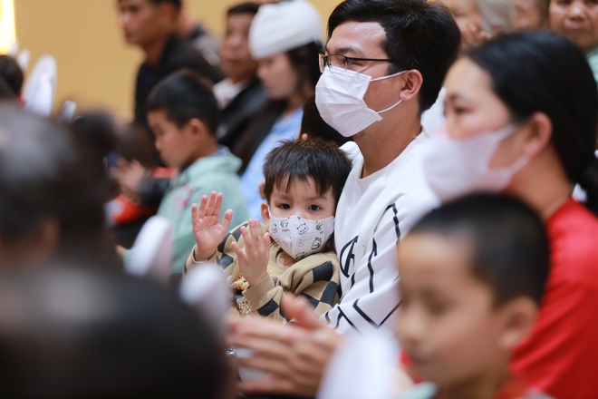 Gần 700 triệu đồng đến với bệnh nhân ung thư khó khăn dịp 'Xuân yêu thương 2026'- Ảnh 3.