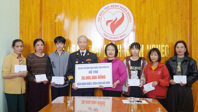 Trao yêu thương để bệnh nhân có Tết Nguyên đán ấm áp hơn- Ảnh 3.