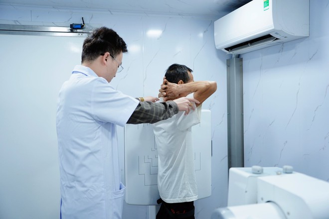 Tết ấm nghĩa tình - Lan tỏa giá trị nhân văn từ Bệnh viện Phổi Nghệ An- Ảnh 5.