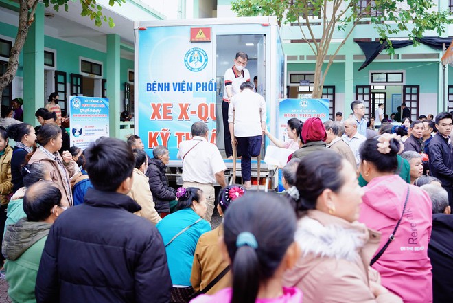 Tết ấm nghĩa tình - Lan tỏa giá trị nhân văn từ Bệnh viện Phổi Nghệ An- Ảnh 4.