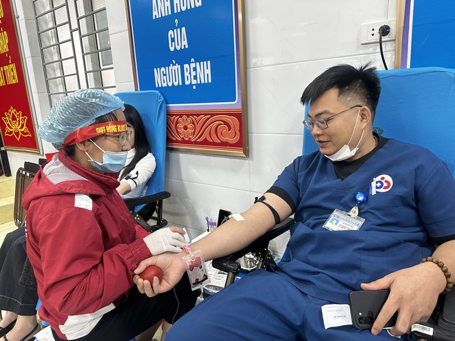 'Giọt hồng Blouse trắng' lan tỏa nghĩa cử cao đẹp hiến máu cứu người- Ảnh 7.