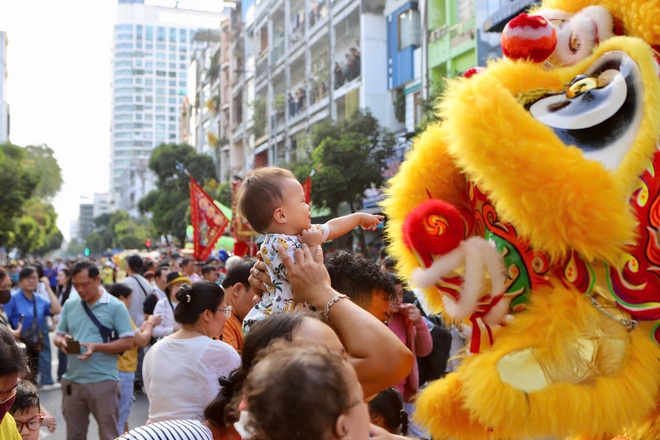 Đông nghịt người dự Lễ Nghinh Ông Quan Thánh Đế Quân- Ảnh 7.