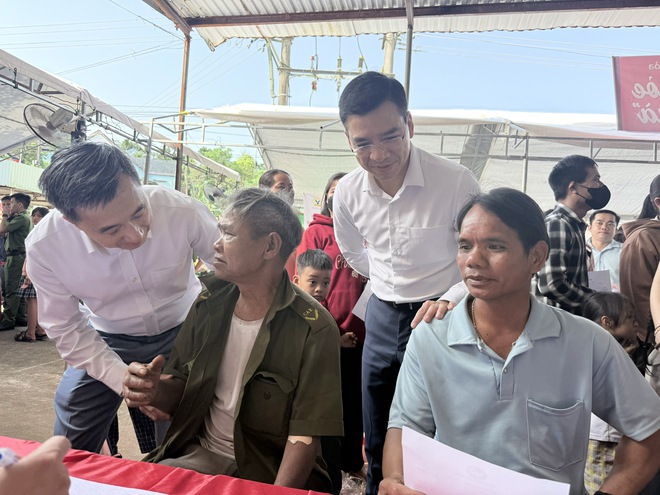 Lan tỏa tinh thần phụng sự vì sức khỏe nhân dân từ vùng đất mang tên liệt sĩ, bác sĩ Đặng Thùy Trâm- Ảnh 13.