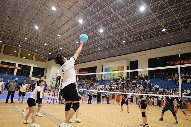 Hơn 750 cán bộ y tế Nghệ An tranh tài tại hội thao kỷ niệm 80 năm ngành- Ảnh 4.