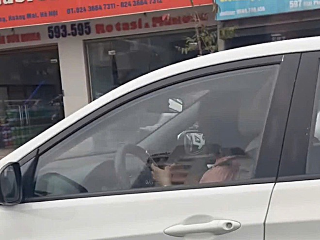 Bị đăng clip dùng điện thoại khi lái xe lên mạng, nữ tài xế nhận biên bản phạt sau 2 ngày- Ảnh 2.