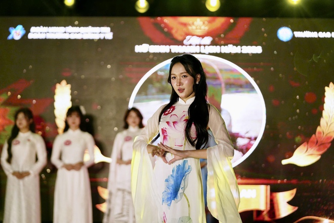 Nét duyên dáng, thanh lịch của nữ sinh ngành Y – Dược Quảng Trị- Ảnh 5.