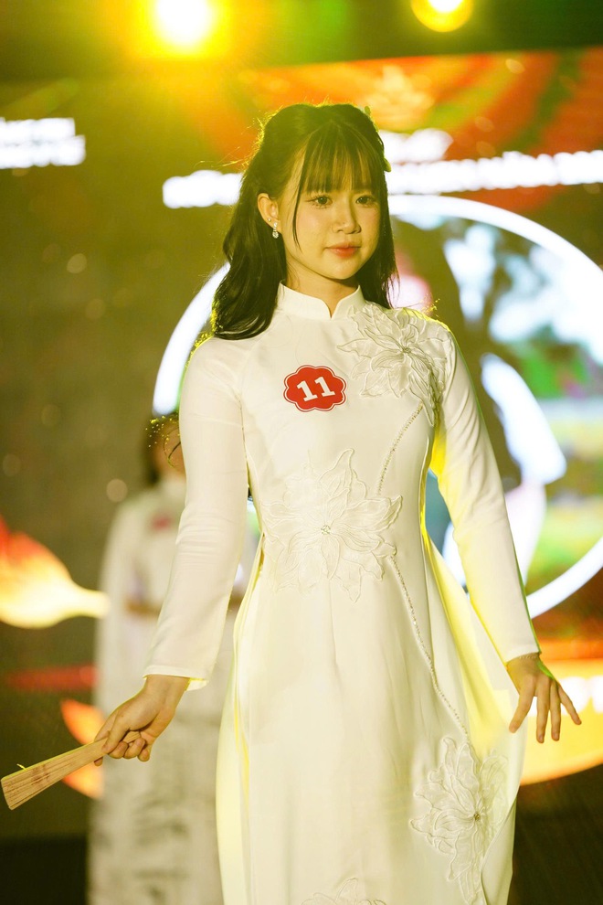 Nét duyên dáng, thanh lịch của nữ sinh ngành Y – Dược Quảng Trị- Ảnh 8.