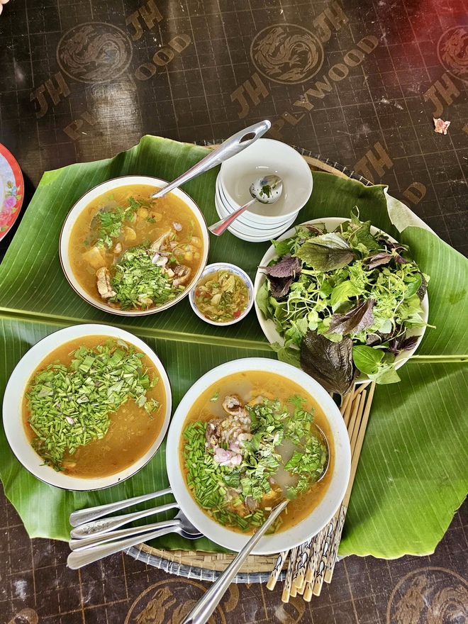 Từ 'sát thủ chim trời' thành người giữ hồn đầm phá Hạc Hải- Ảnh 10.