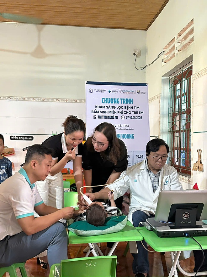 Gần 3.000 trẻ em được khám sàng lọc miễn phí, nhiều ca bệnh được phát hiện sớm- Ảnh 4.