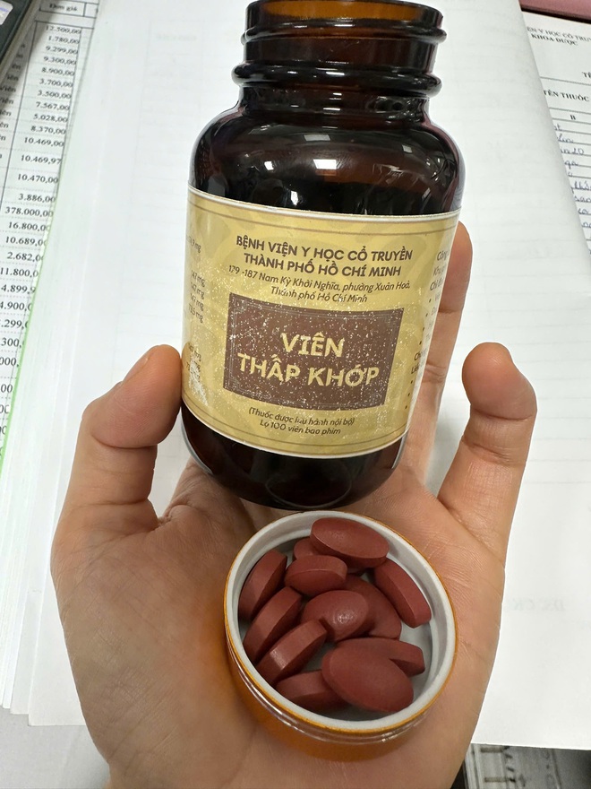 TPHCM: Điều tra vụ nghi làm giả thuốc Bệnh viện Y học cổ truyền- Ảnh 1. TPHCM: Điều tra vụ nghi làm giả thuốc Bệnh viện Y học cổ truyền- Ảnh 1.