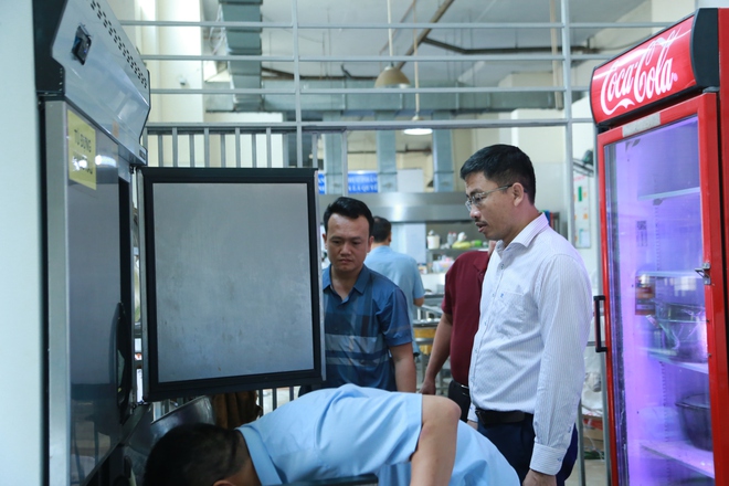 Kiểm tra an toàn thực phẩm tại loạt khách sạn, điểm kinh doanh ở Cửa Lò- Ảnh 3.