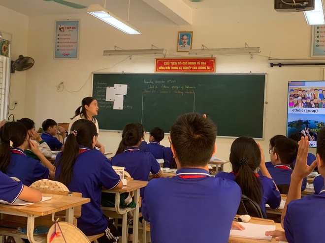 Quyền lợi của giáo viên dạy trẻ khuyết tật tại nhiều trường ở Hà Nội đang bị ‘bỏ quên’ ?- Ảnh 3.