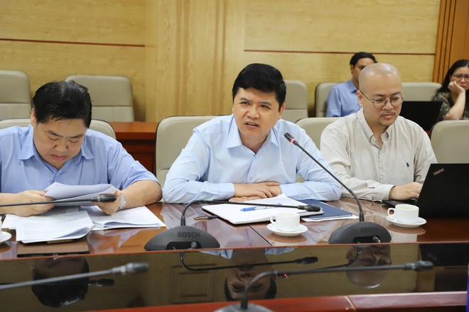 Thúc đẩy tiến độ thực hiện chuyển đổi số y tế, bệnh án điện tử và sổ sức khoẻ điện tử- Ảnh 4. Thúc đẩy tiến độ thực hiện chuyển đổi số y tế, bệnh án điện tử và sổ sức khoẻ điện tử- Ảnh 4.