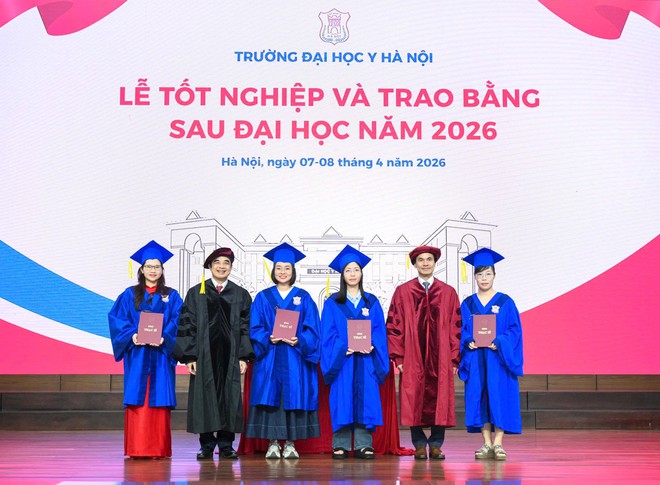 Trường Đại học Y Hà Nội ‘tiếp lửa’ cho hơn 1.200 chuyên gia y tế chất lượng cao- Ảnh 5.