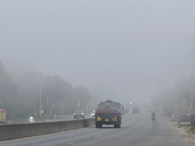 Đồng Hới chìm trong sương mù- Ảnh 4.