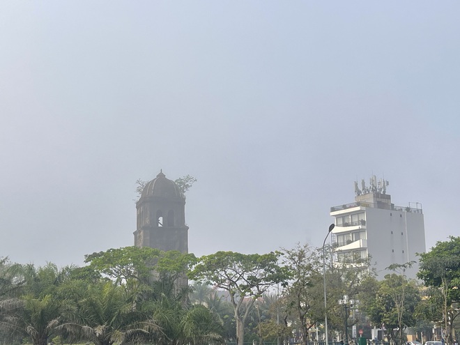 Đồng Hới chìm trong sương mù- Ảnh 8.