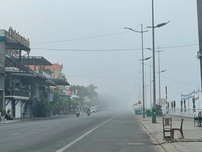 Đồng Hới chìm trong sương mù- Ảnh 3.