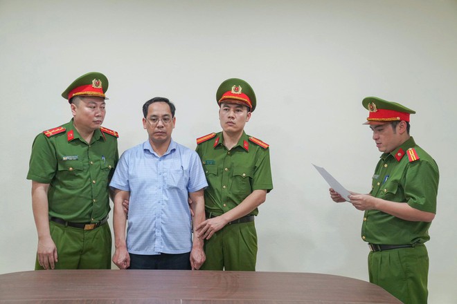 Phú Thọ: 4 cán bộ bị bắt tạm giam vì nâng khống tiền ăn của người tâm thần, học sinh dân tộc- Ảnh 3.