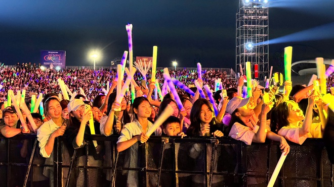 'Bữa tiệc cảm xúc' đêm nghệ thuật Carnaval Hạ Long 2026- Ảnh 15.