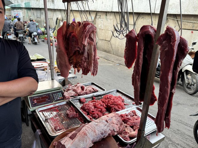 Ngâm thịt lợn vào hóa chất để 'biến' thành thịt bò, đã bán ra thị trường hơn 65 tấn- Ảnh 6.