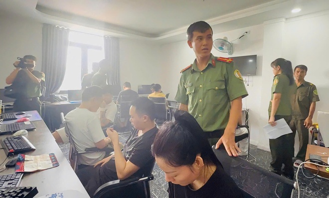 Phát hiện nhiều người nước ngoài thuê khách sạn lập 'ổ' lừa đảo công nghệ cao ở TPHCM - Ảnh 5.