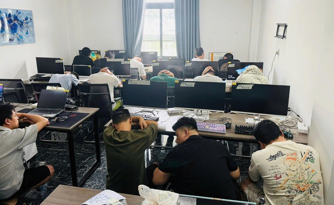 Phát hiện nhiều người nước ngoài thuê khách sạn lập 'ổ' lừa đảo công nghệ cao ở TPHCM - Ảnh 2.