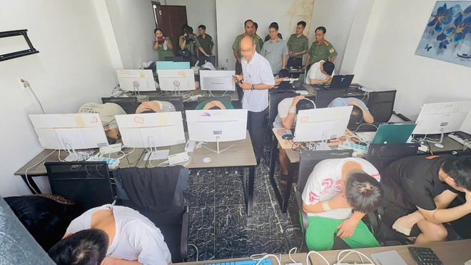 Phát hiện nhiều người nước ngoài thuê khách sạn lập 'ổ' lừa đảo công nghệ cao ở TPHCM - Ảnh 3.