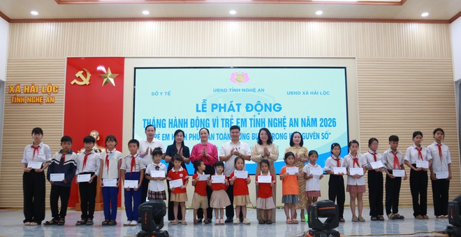 Trẻ em cần được bảo vệ cả ngoài đời thực lẫn trên không gian mạng- Ảnh 4. Trẻ em cần được bảo vệ cả ngoài đời thực lẫn trên không gian mạng- Ảnh 4.