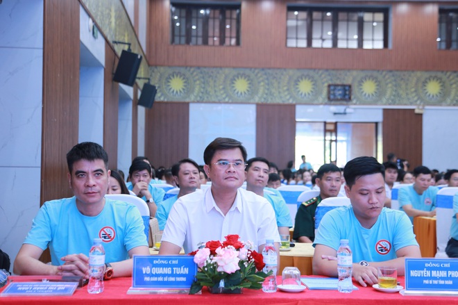 Vạch trần 'bẫy' thuốc lá điện tử đang len lỏi vào giới trẻ
- Ảnh 3.