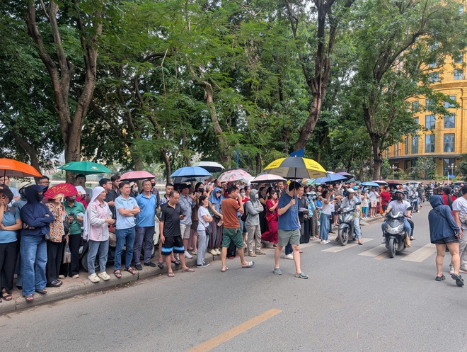 Những điểm hỗ trợ phụ huynh trong mùa tuyển sinh lớp 10- Ảnh 9. Những điểm hỗ trợ phụ huynh trong mùa tuyển sinh lớp 10- Ảnh 9.