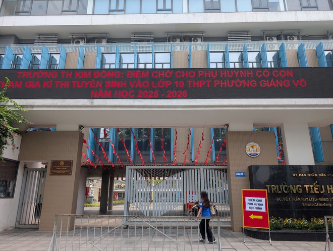 Những điểm hỗ trợ phụ huynh trong mùa tuyển sinh lớp 10- Ảnh 4. Những điểm hỗ trợ phụ huynh trong mùa tuyển sinh lớp 10- Ảnh 4.