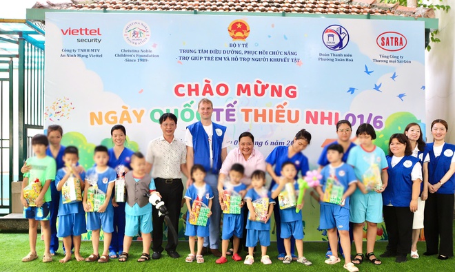 Trao yêu thương, tiếp nghị lực cho trẻ em khuyết tật nhân ngày Quốc tế Thiếu nhi 1/6- Ảnh 6.