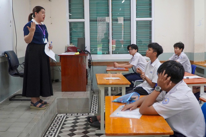 Hơn 142.000 thí sinh tại TPHCM sẵn sàng bước vào kỳ thi tốt nghiệp THPT- Ảnh 4. Hơn 142.000 thí sinh tại TPHCM sẵn sàng bước vào kỳ thi tốt nghiệp THPT- Ảnh 4.