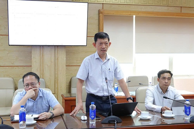 Thứ trưởng Nguyễn Tri Thức: Khẩn trương hoàn thiện hệ thống thông tin quản lý khám chữa bệnh- Ảnh 3. Thứ trưởng Nguyễn Tri Thức: Khẩn trương hoàn thiện hệ thống thông tin quản lý khám chữa bệnh- Ảnh 3.